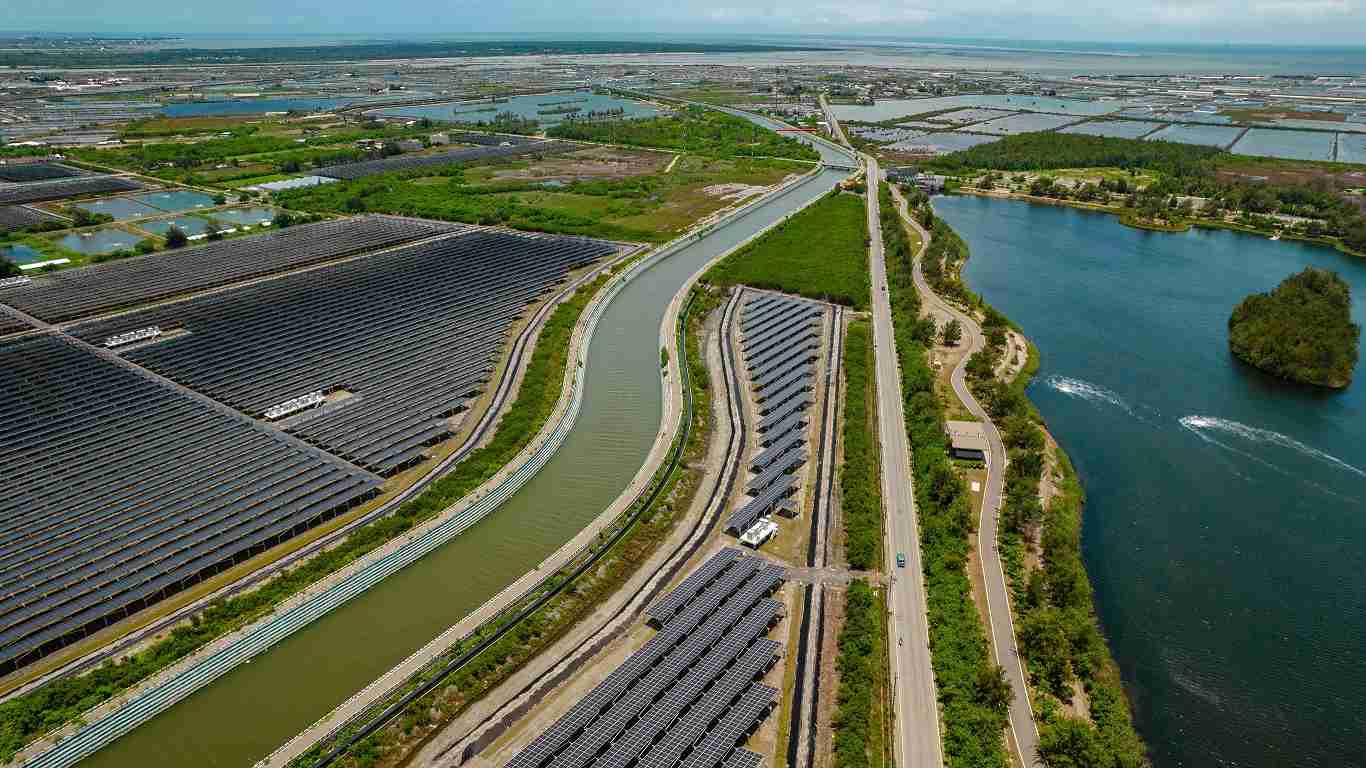 云顶国际8588yd能源事业提供智慧能源管理、、、、太阳能监控管理、、、全方位电厂建置及运维解决方案，，并拥有管理超过6000案场的经验