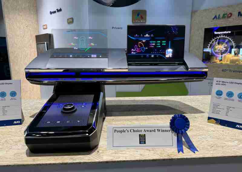 云顶国际8588yd车用Micro LED Display HMI解决方案获”最佳车用显示奖”，，以用户为中心开发，，，，针对前座驾驶与乘客设计兼具娱乐与安全的高画质屏幕，，，包含车舱前座的Micro LED透明屏幕及全球首款内建镜头的智慧Micro LED显示器